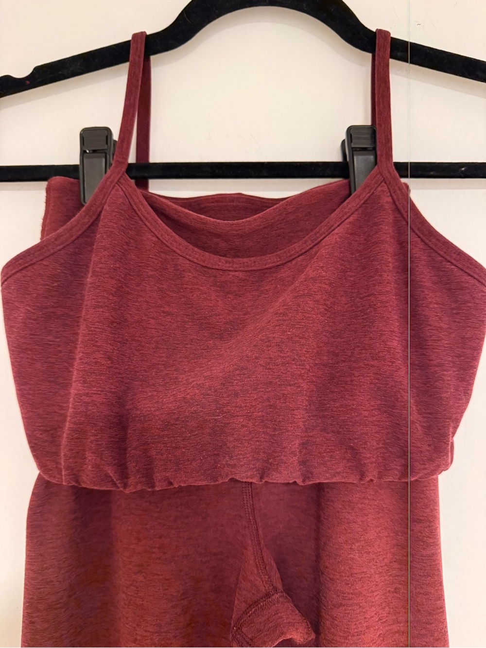 YEAR OF OURS- LIKE NEW- HEATHERED BURGUNDY SPORTS BRA/LEGGING SET-SIZE S